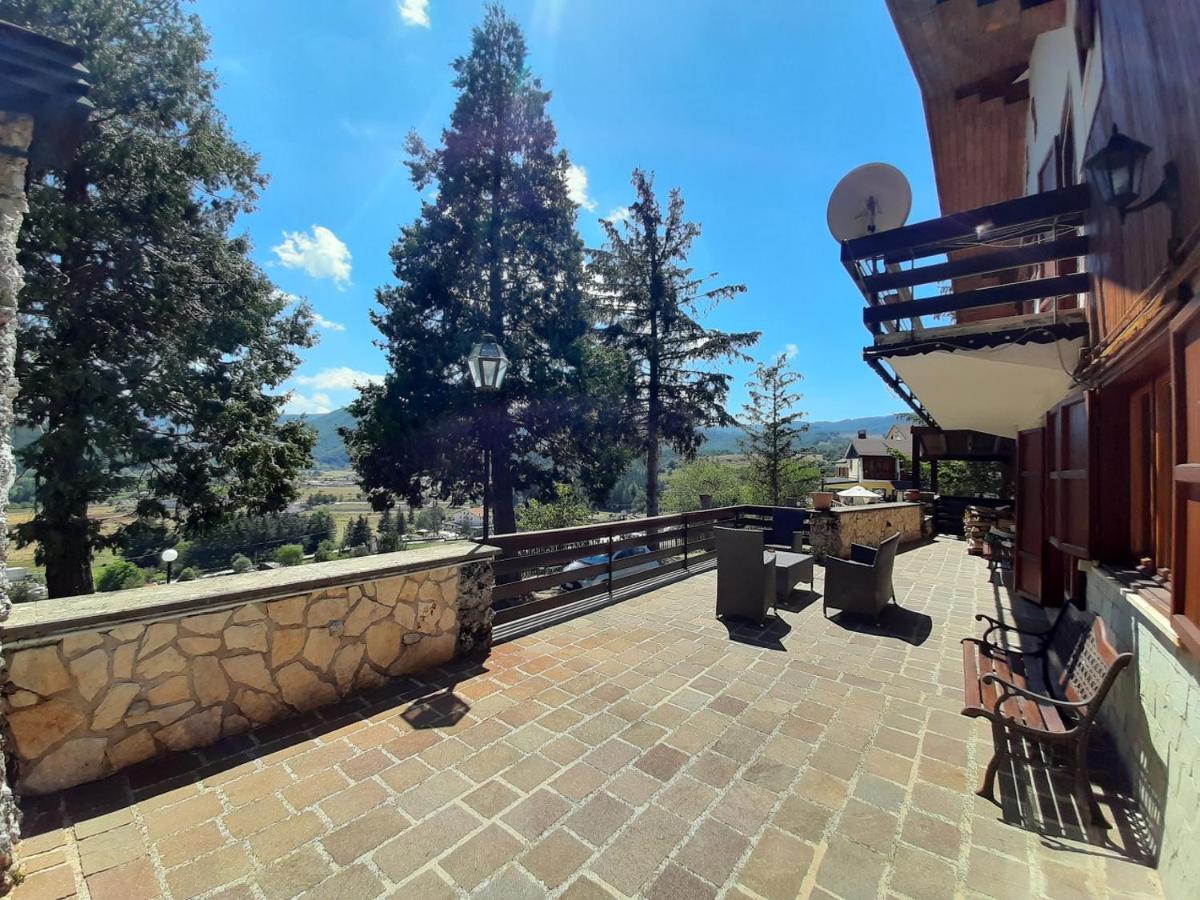 Hotel Orso Bianco ペスカッセーロリ エクステリア 写真