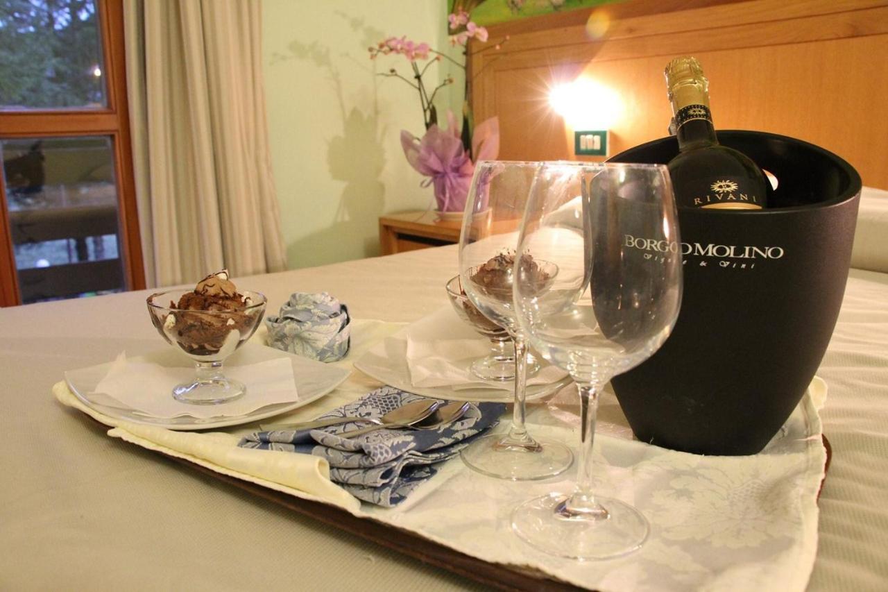 Hotel Orso Bianco ペスカッセーロリ エクステリア 写真